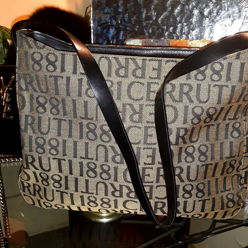 Cerruti 1881 purse